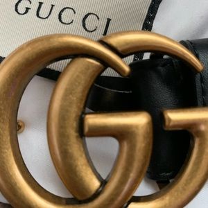 Gucci belt color black and gold